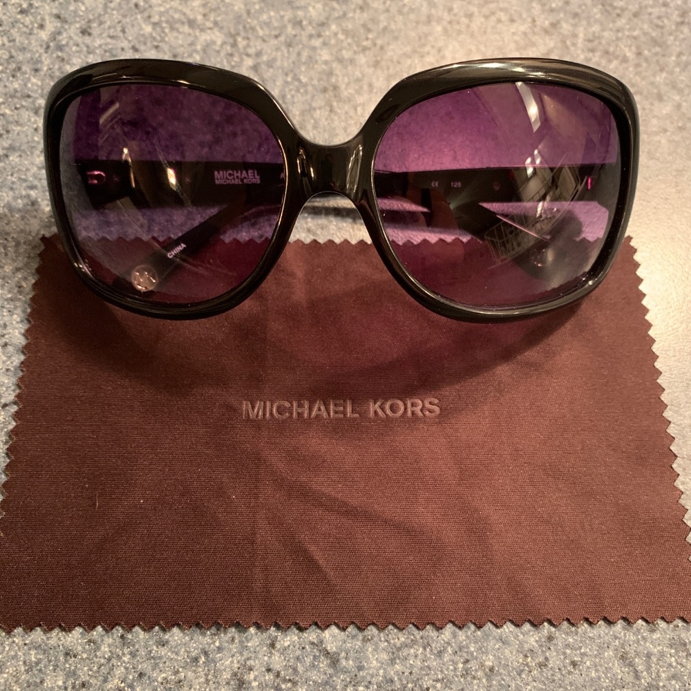 Michael Kors sunglasses - Avilla M2739S
